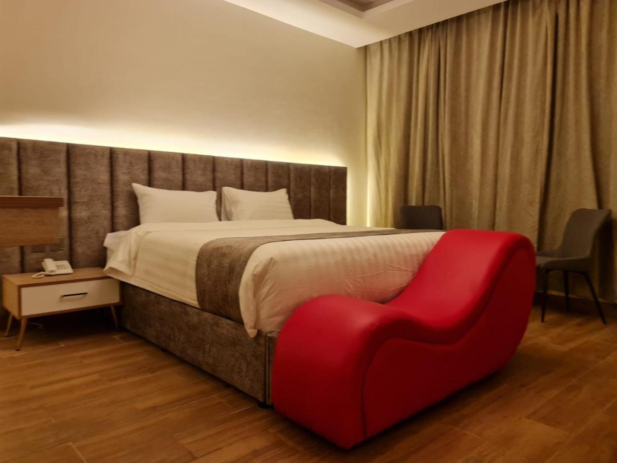 GOLDEN TULIP ABHA