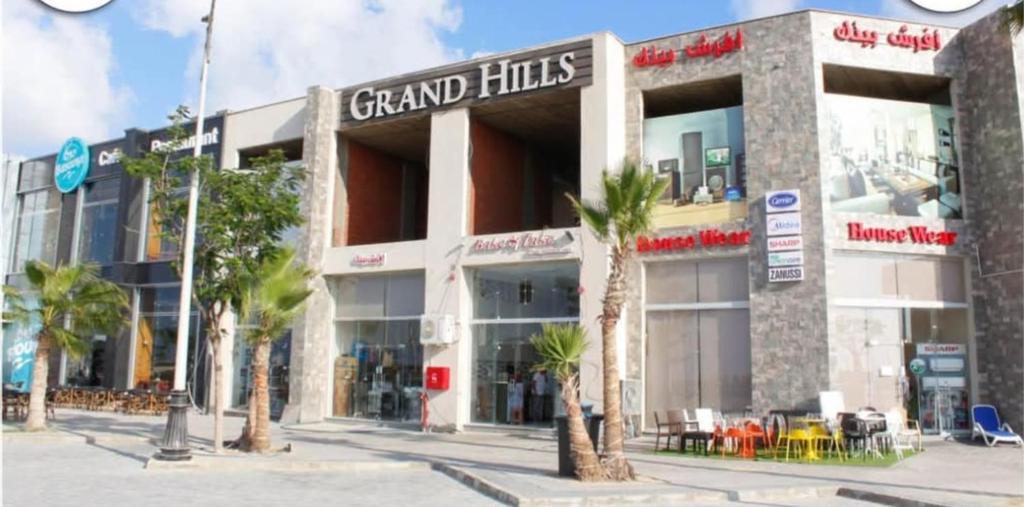 Grand Hills Resort شاليه بحري في الساحل الشمالى