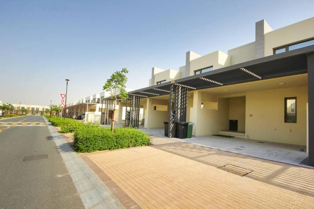 Spacious 3BHK family Townhouse-Emmar South Golf