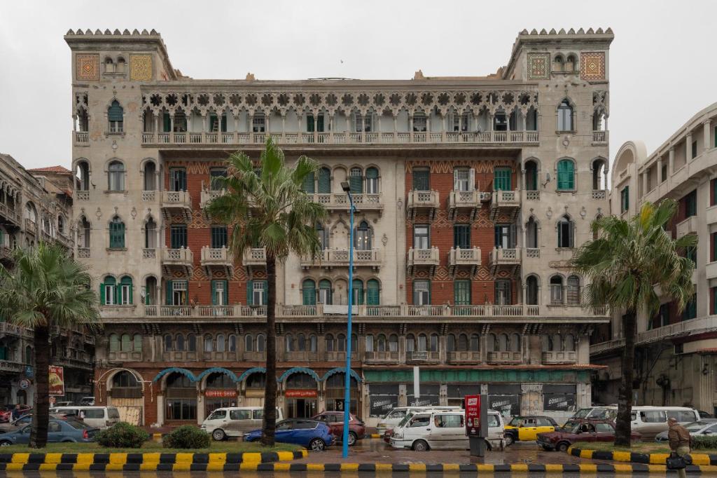 grey l studio apartments Corniche Alexandria