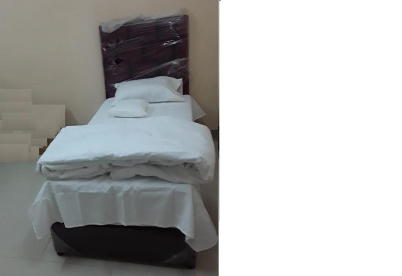 غرف مجهزة سكن وتجارة عرعر رجال فقط
