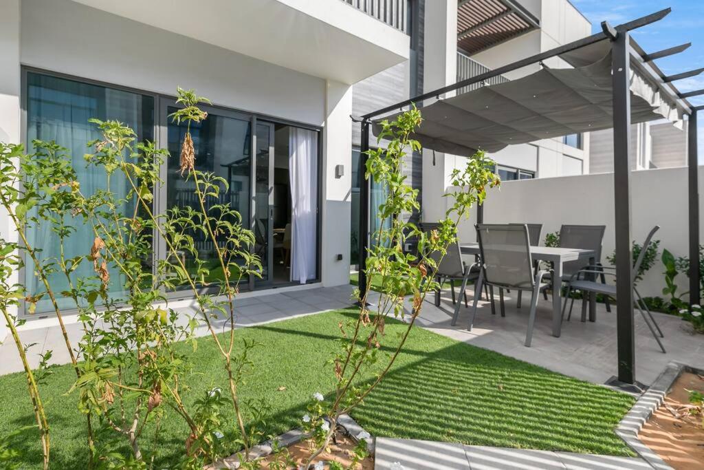 Keysplease Beautiful 3 B/R villa 16, Arabian Ranches