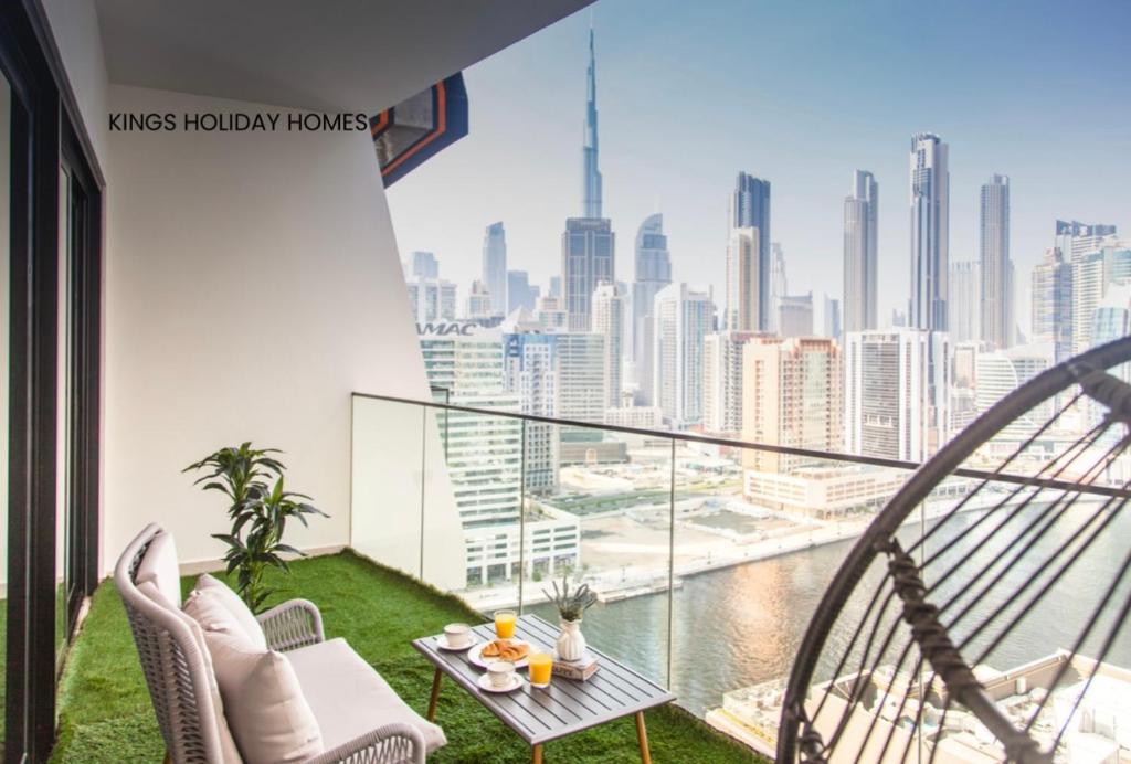 Binghatti canal, burj Khalifa view with private jacuzzi and cinema screen, KINGS