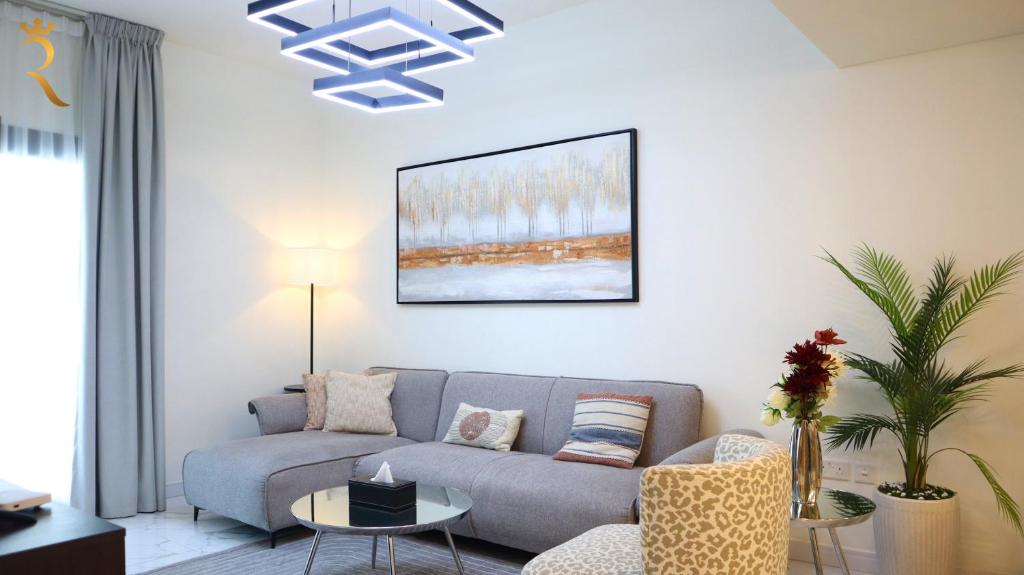 Lavish 2BR Getaway with Pool, Gym & WiFi Al Raha