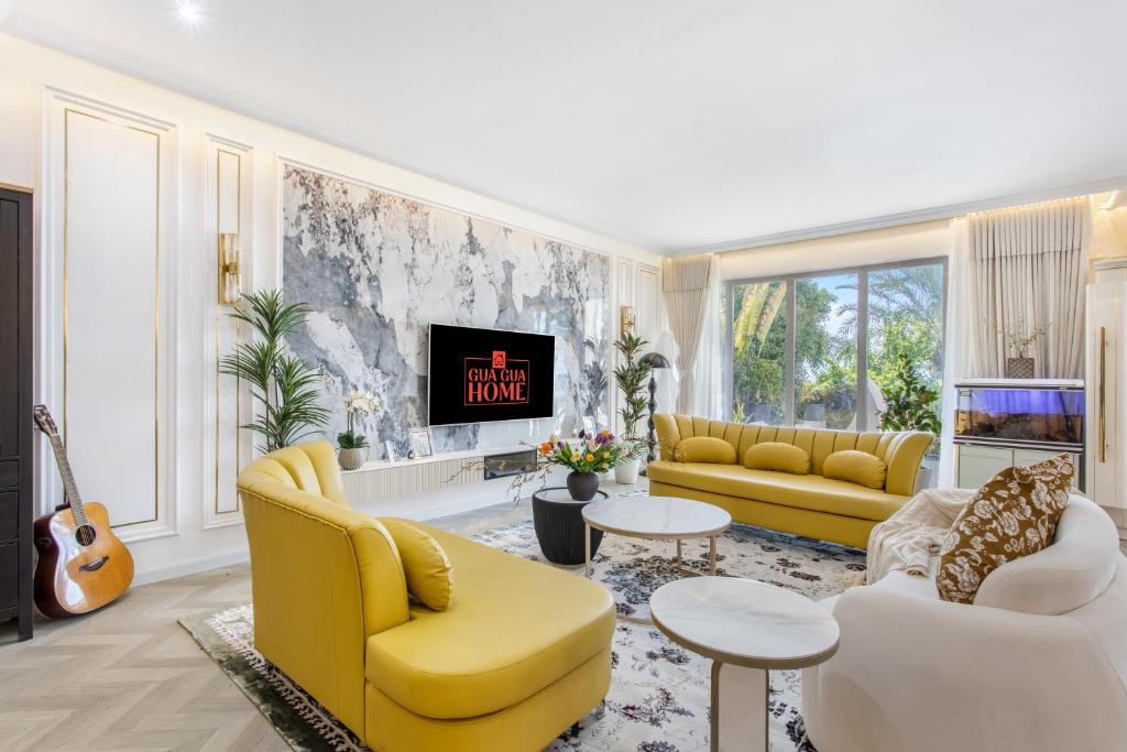 Lavish 5BR Villa With Private Pool In Palm Jumeirah