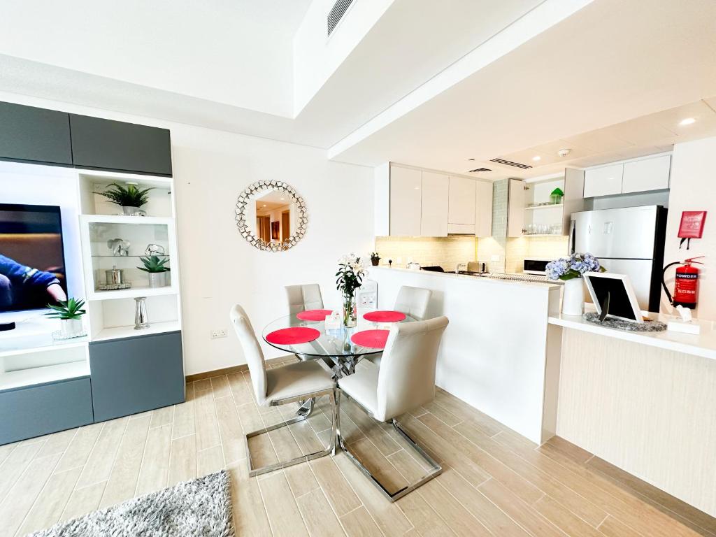 Sophisticated 2BR in Mayan with Golf View 905