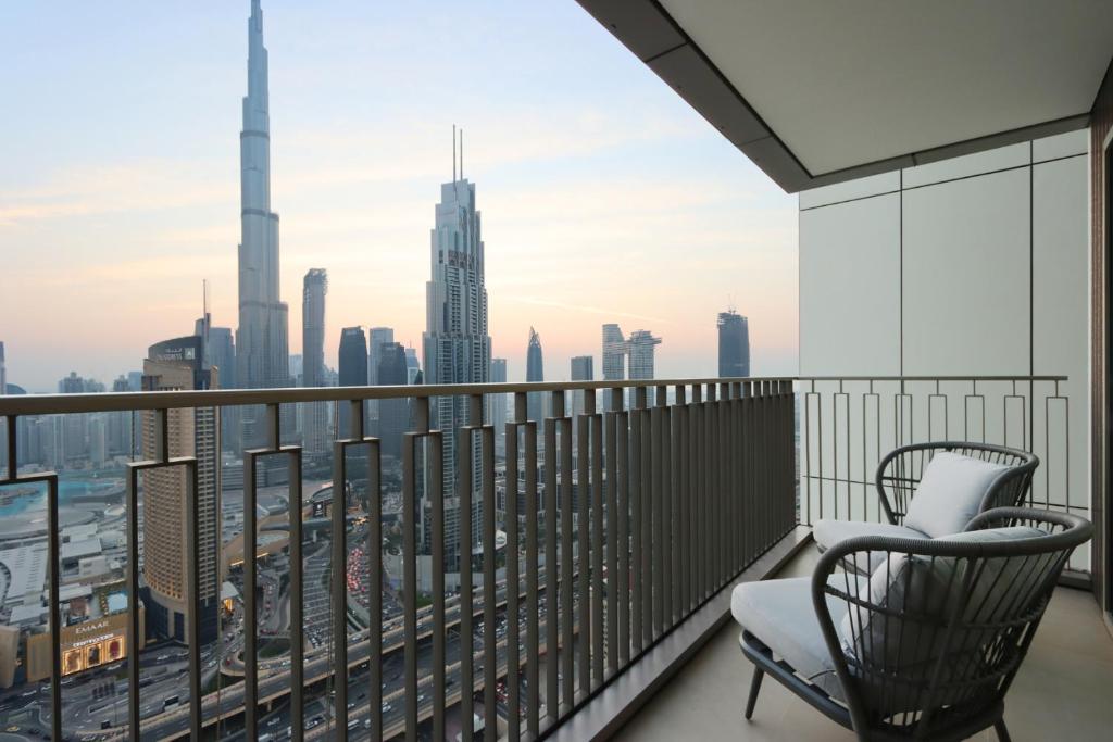 Livbnb - Elegant 3+1 w/ Burj View, near Dubai Mall