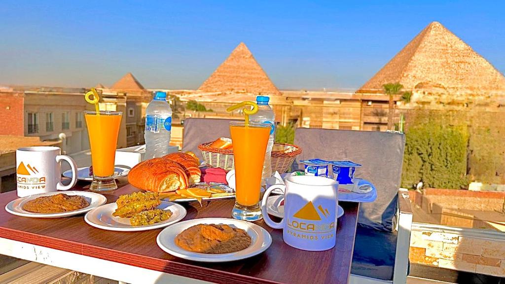 Locanda pyramids view