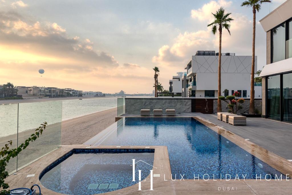 LUX Custom Palm Island Mansion