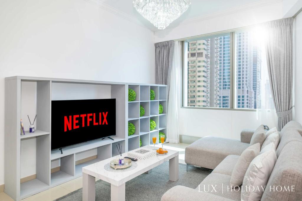 LUX The Marina Ocean View Suite 4