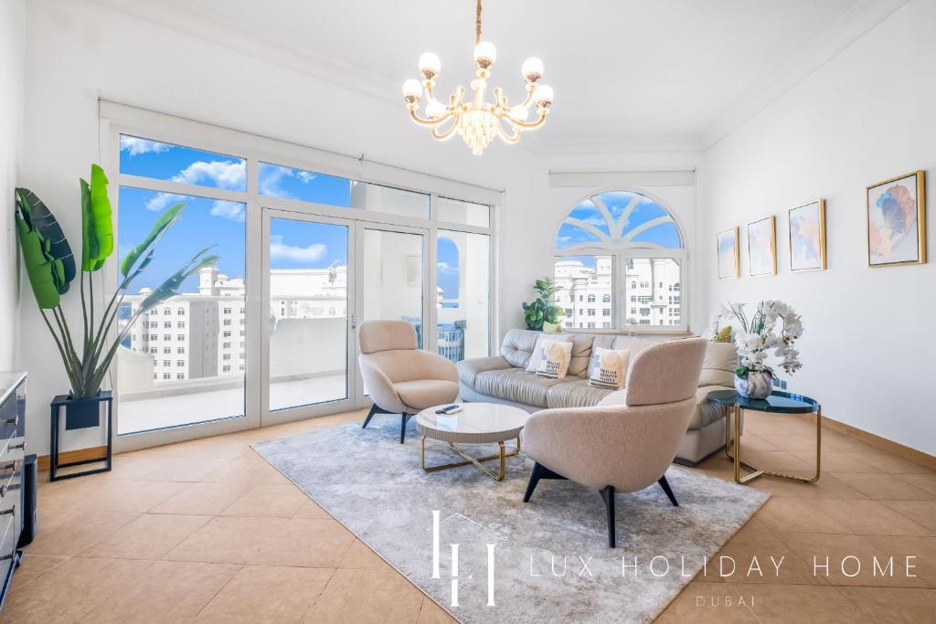 LUX – The Shoreline Penthouse Suite