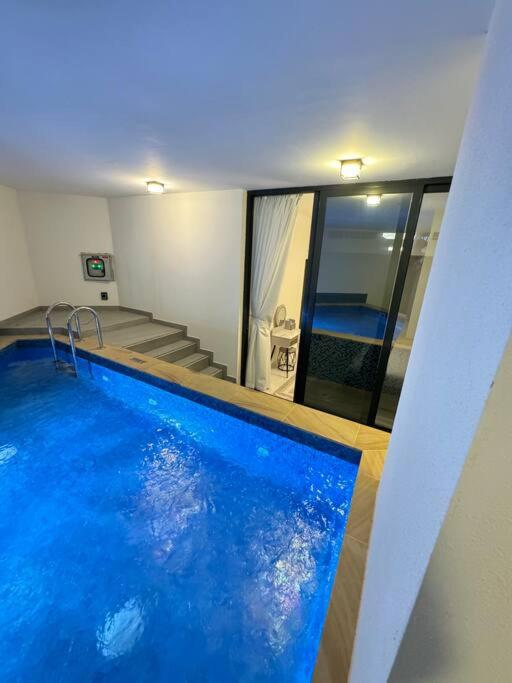 Luxurious Private pool Apartment