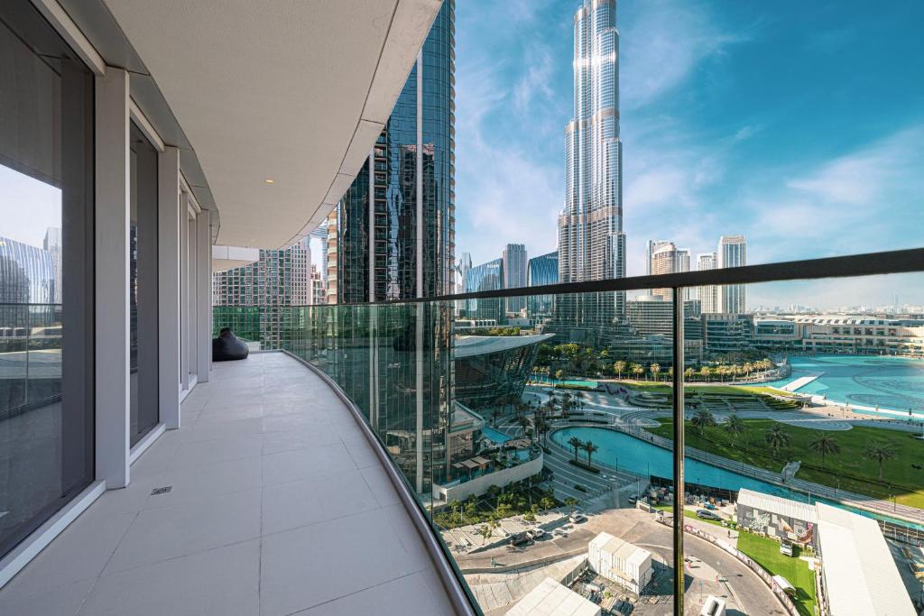 5 Stars GRAND Opera Tower Lux 2 BR Downtown Full Burj Khalifa View