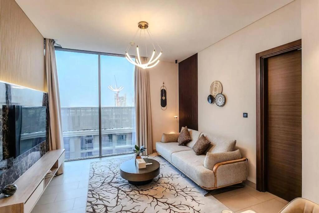 Luxury 2BR Close To Burj Khalifa