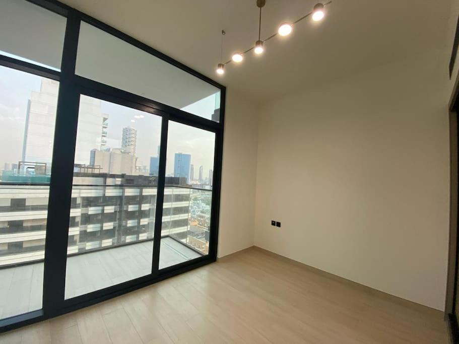Luxury 3BR APT with Pool and Gym