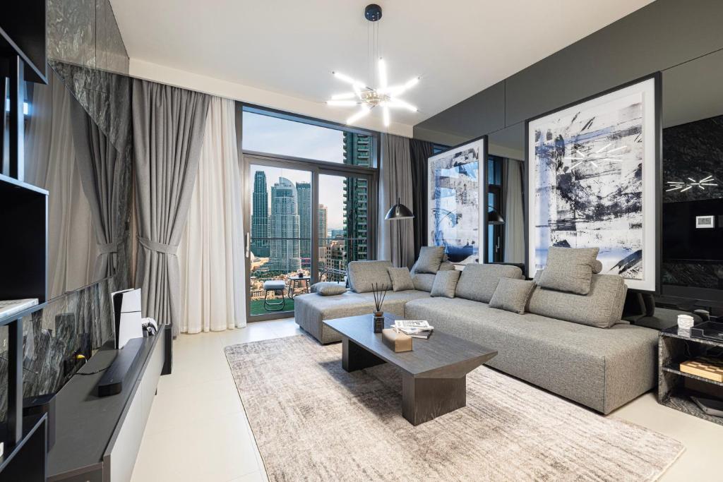 Luxury 4BR Burj Khalifa View Dubai Mall