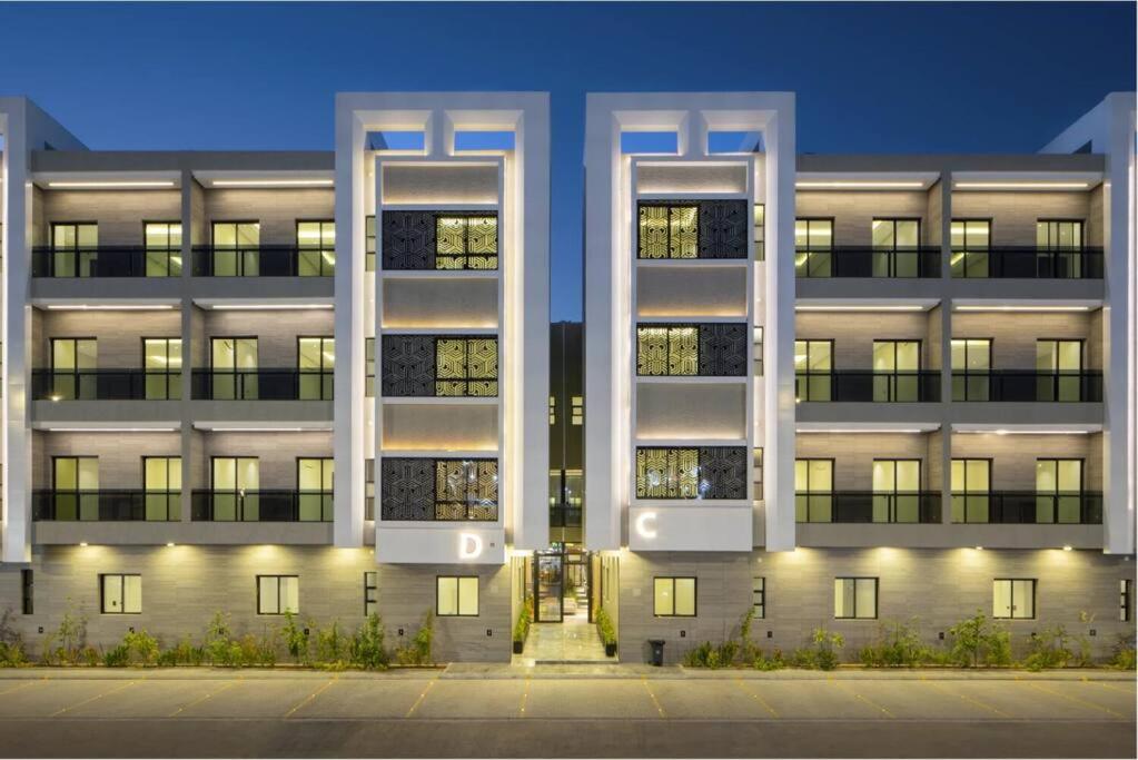 شقة فاخرة بمرافق فندقية 5 نجوم - مسبح - جيم Luxury apartment with 5 star hotel facilities