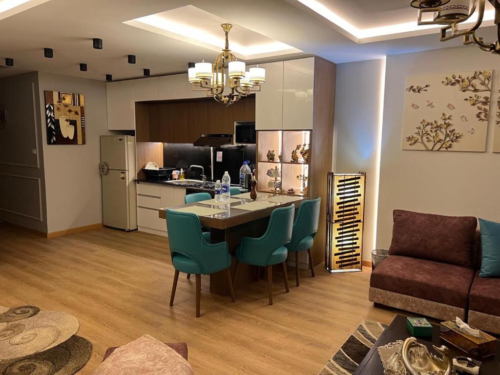 Luxury flat near city stars mallشقة غاية الفخامة و الخصوصية جانب سيتي ستارز مول
