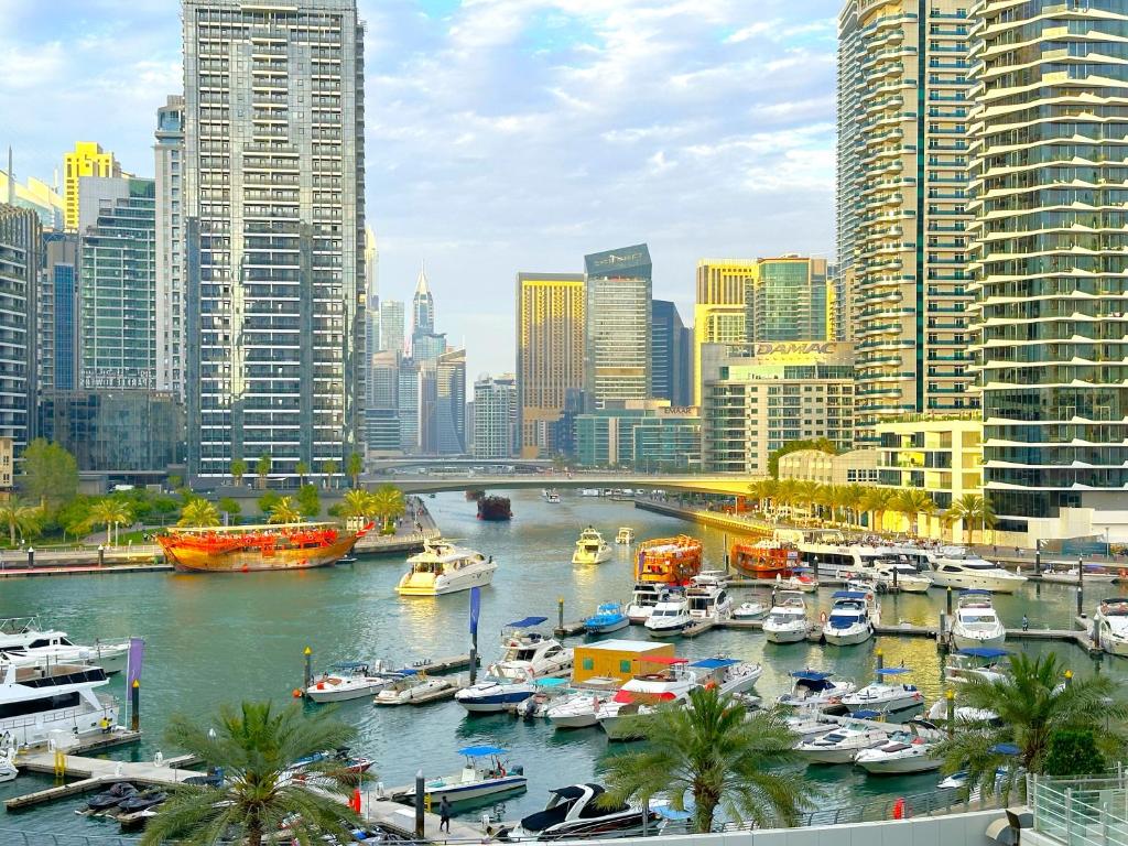 Luxury Studio w Marina View & New Furnishings for 4 Pax