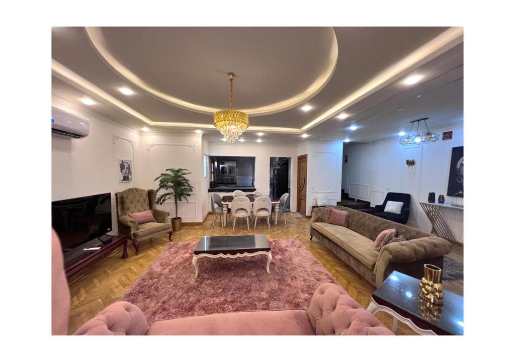 Madinaty – Luxury villa with Amazing private garden مدينتي – فيلا فندقيه فاخرة