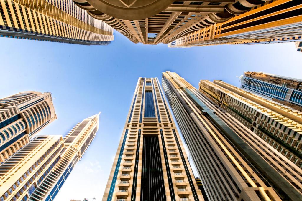 Nice Budget Rooms and Bed Space for "Men" in Dubai, Marina