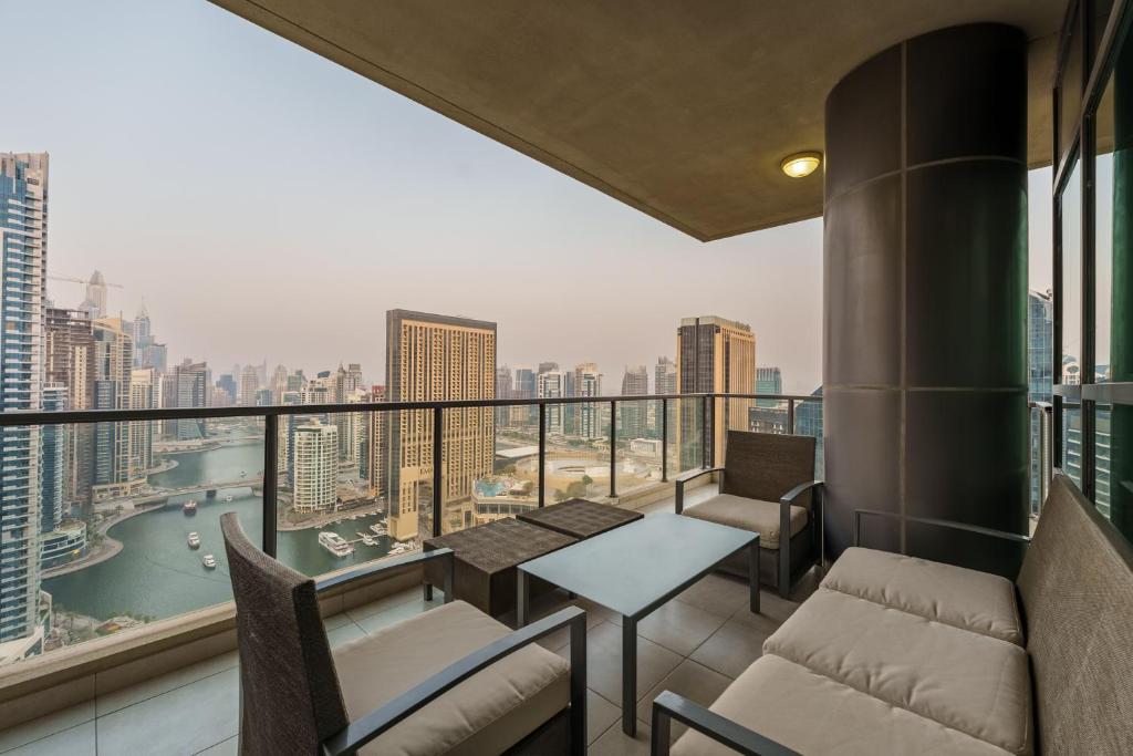 Maison Privee – Dreamy Apt with Jaw-Dropping Marina Views