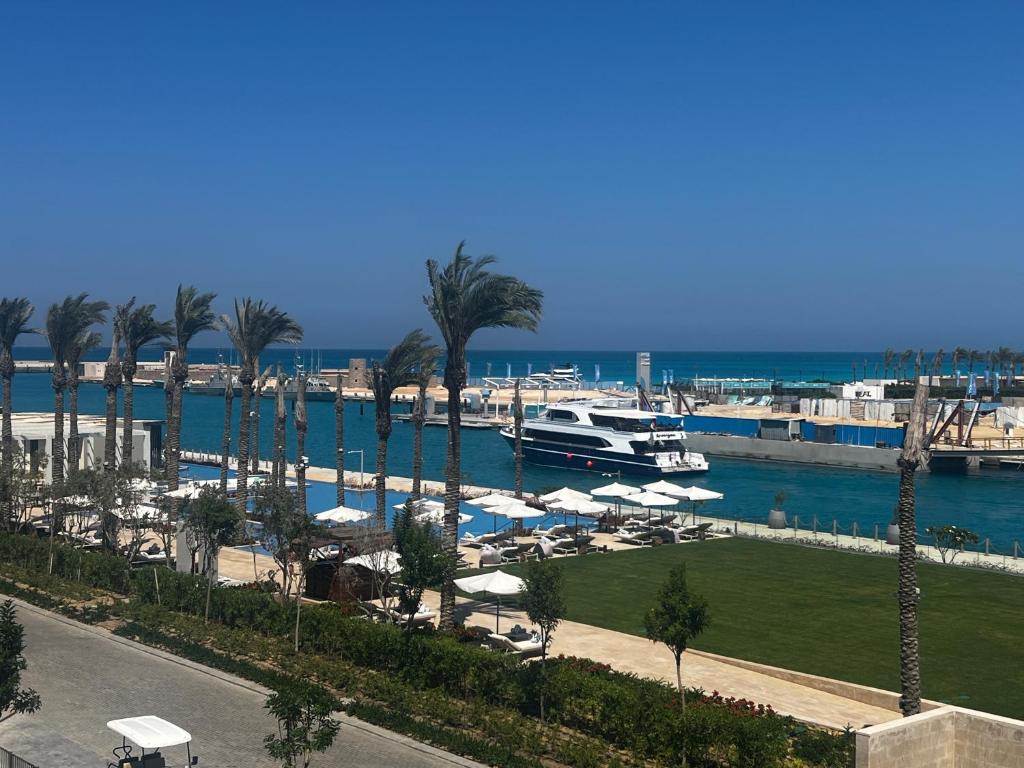 Marassi, Luxury Suite in Address Beach resort! service apartment