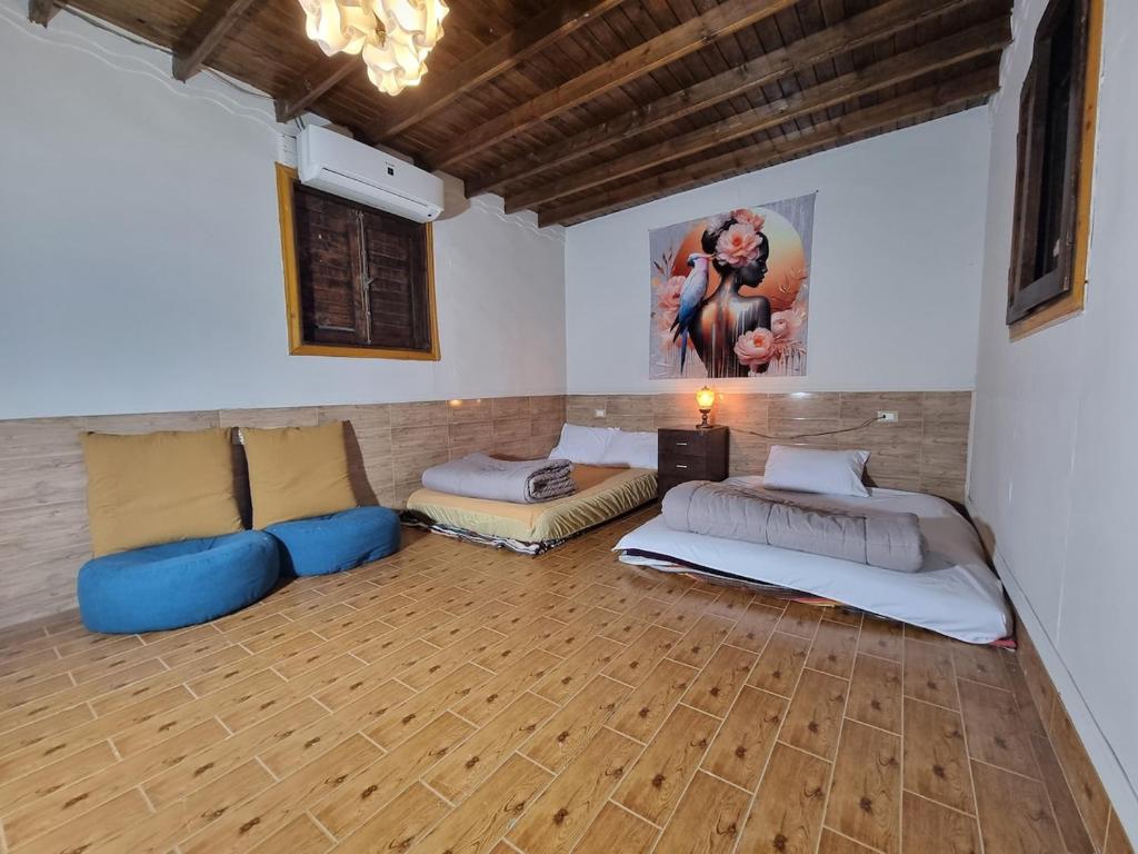 Maron home