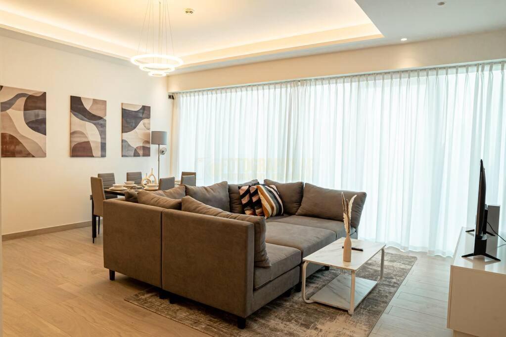 Medore Brand New Flat in Dubai - 8