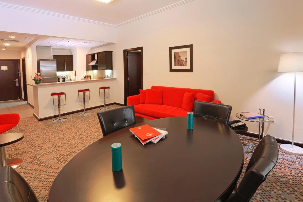 MENA ApartHotel Albarsha At The Mall