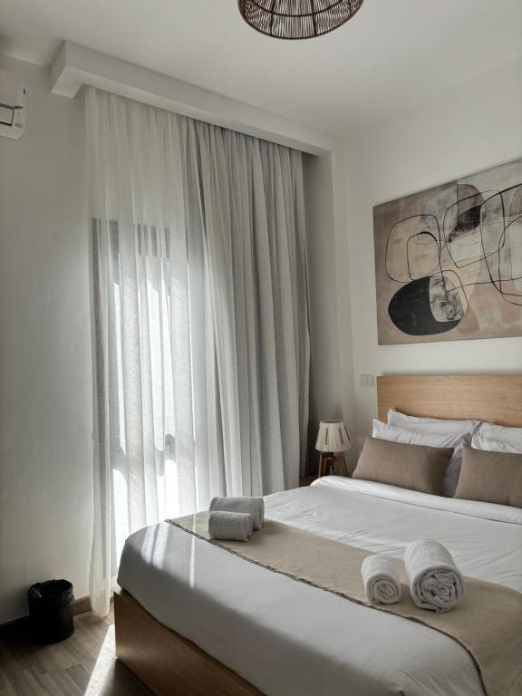 2BR Modern & Comfy Apartment in luxury neighbourhood