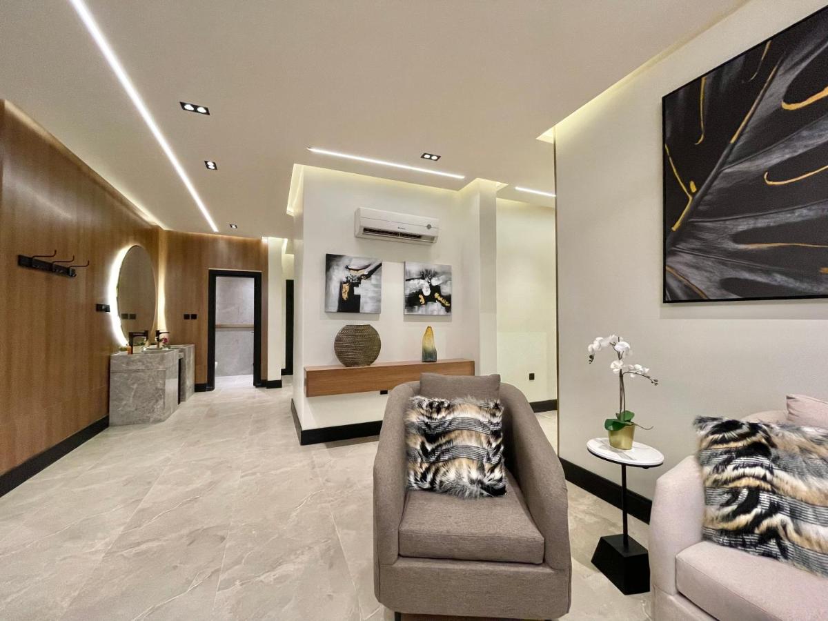 MODERN LUXURY-2Br-5