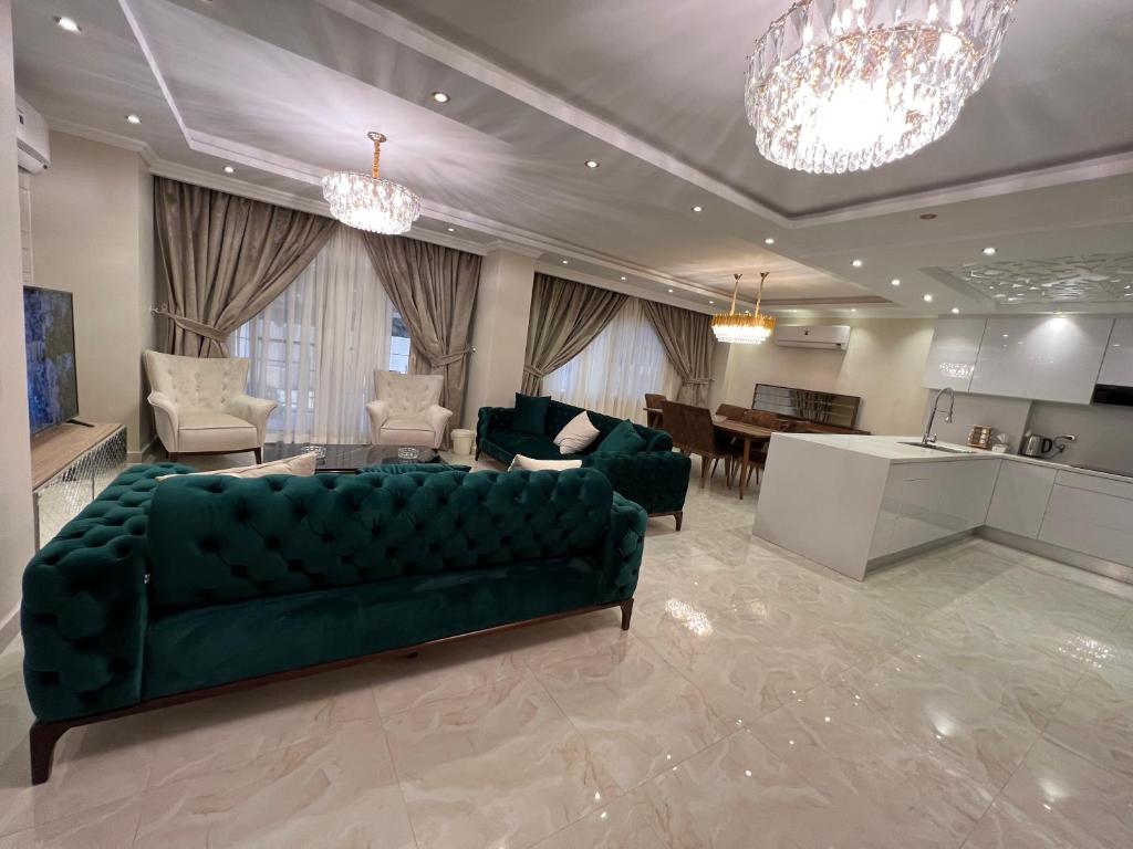 Luxury Furnished Duplex Apartment with a Private Garden