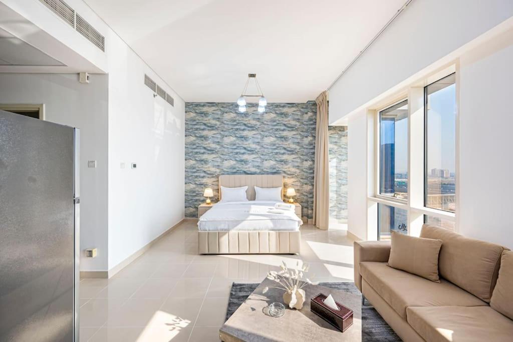 Central Suite Near Dubai Silicon Central Mall