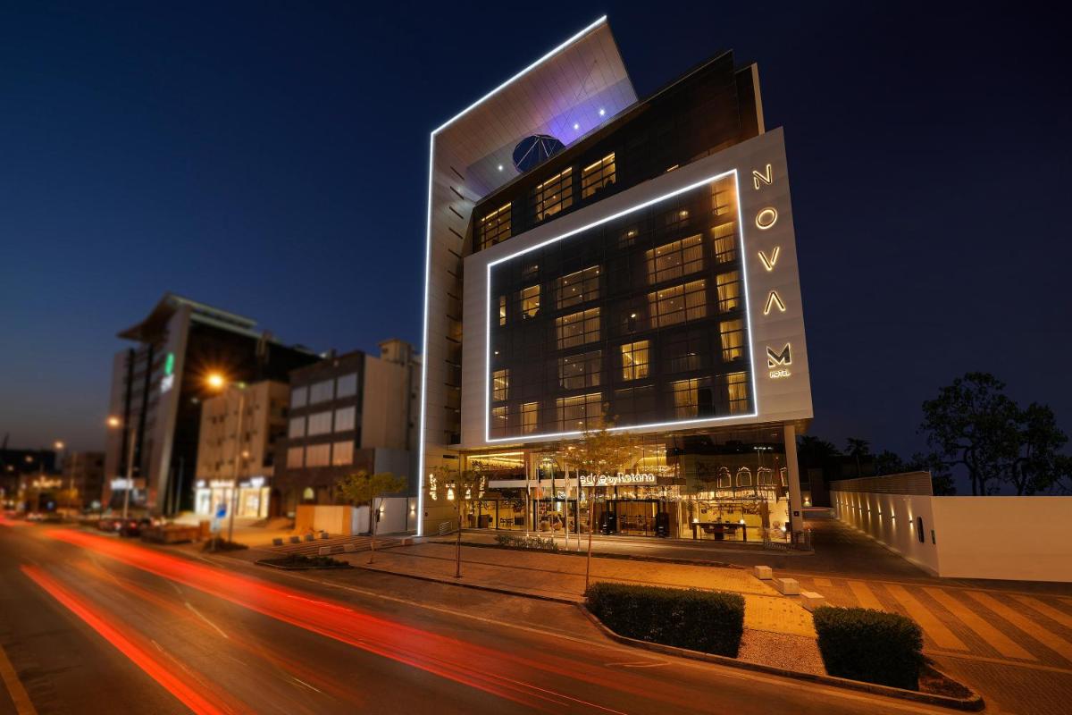 Nova M Hotel, Edge by Rotana