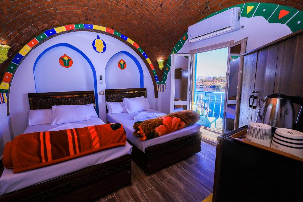 Nubian Popeye – Roof top – Nile View