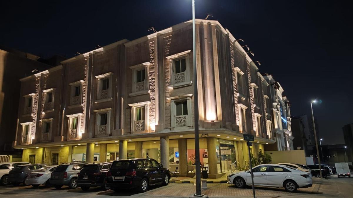 Plaza Home