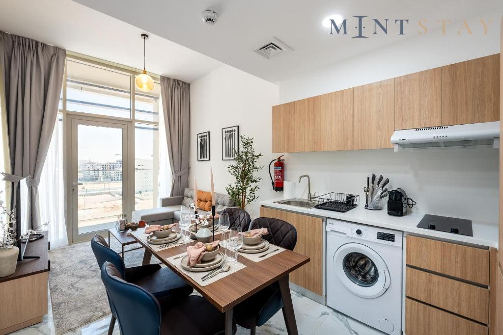 Oasis 2, Masdar City, Abu Dhabi – Mint Stay