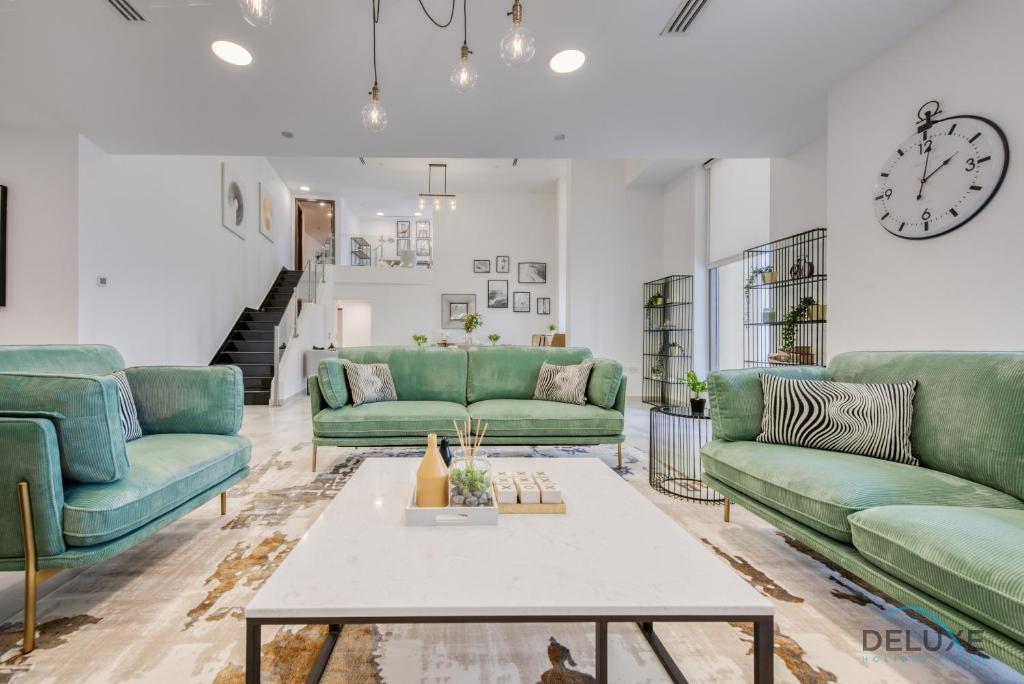 Outstanding 3BR at Sadaf 7 JBR by Deluxe Holiday Homes