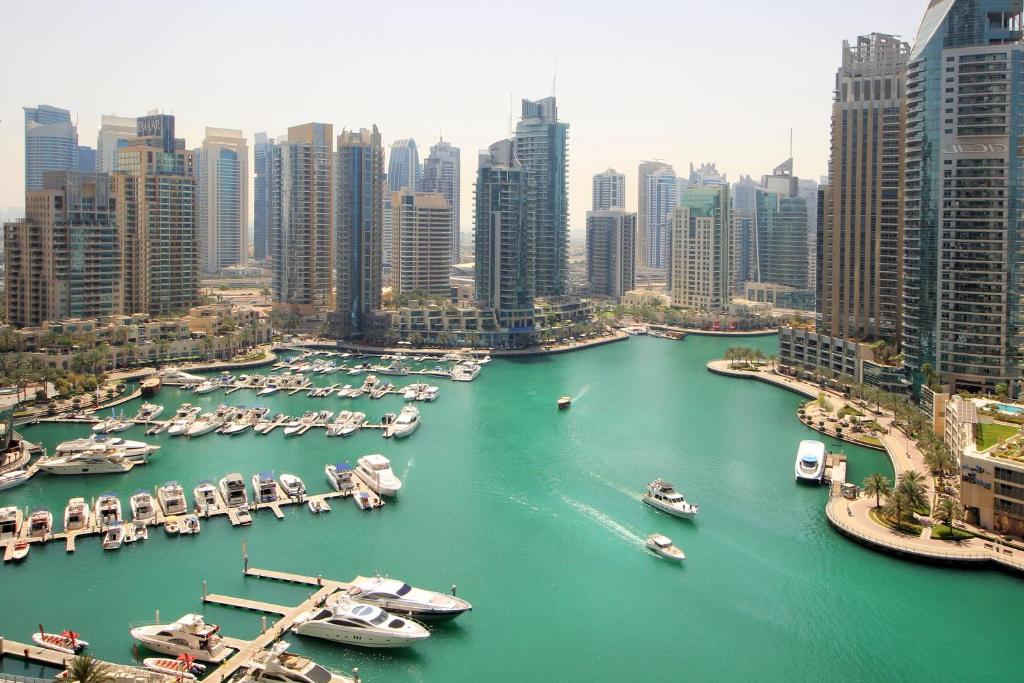 Breathtaking Marina View 2BR Suite at Damac Heights - Ahlan HH