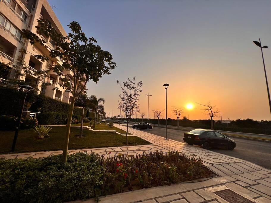 Premium 4-BR Hotel Apt In Madinty