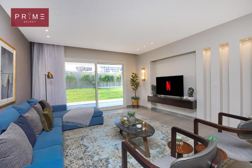 Prime Select Palm Hills – The Crown