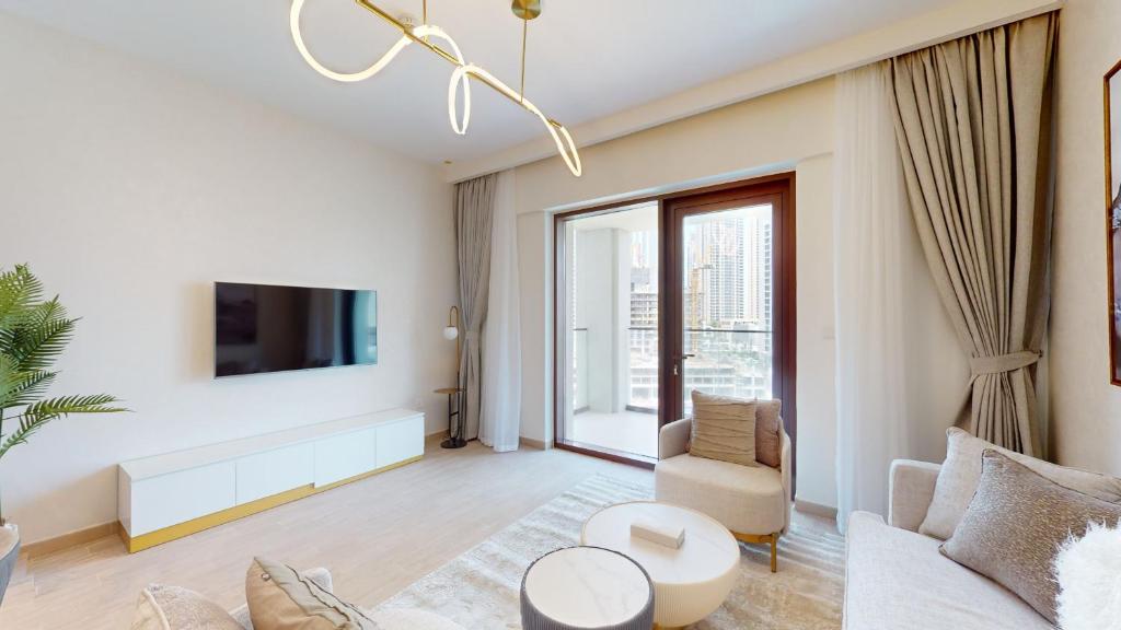 Primestay – Breeze 3 2BR in Creek Harbour