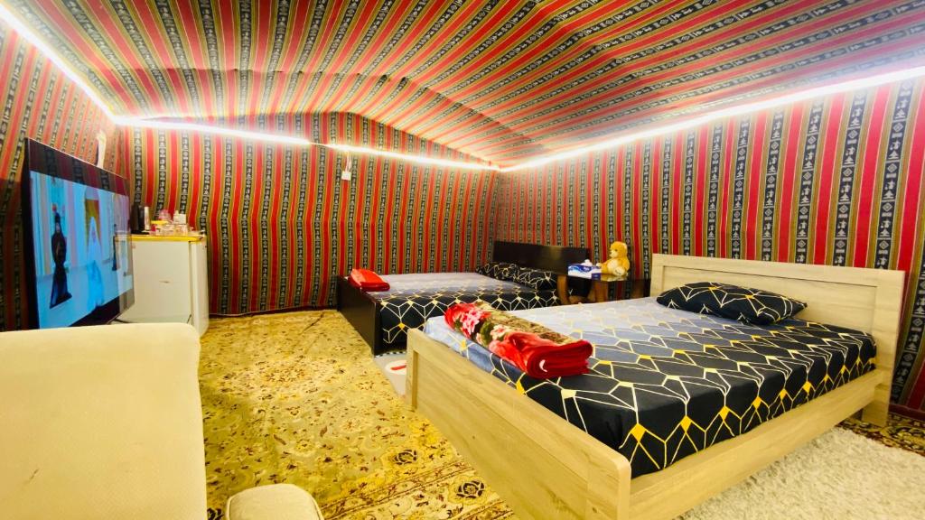 Private farmhouse Tent Room