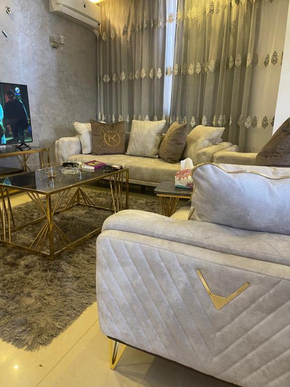 Modern-Chic Property for renting in Sheikh Zayed N2 – شقة أرضي بمدخل خاص- الشيخ زايد Family only