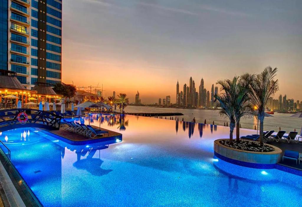 Palm Jumeirah Luxury 401 private Beach-Quickstay Homes