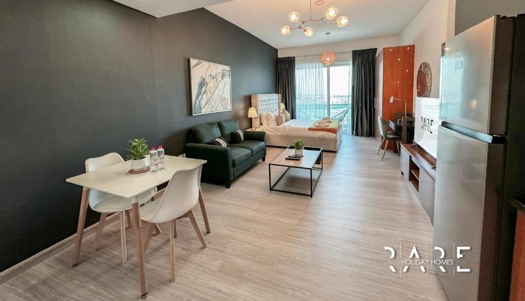 Rare Holiday Homes – Lake View – The Crescent Tower – Dubai Production City – R712 – IMPZ