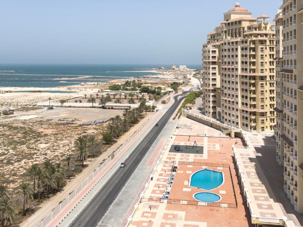 Blue Collection Holiday Homes - Al Hamra Village