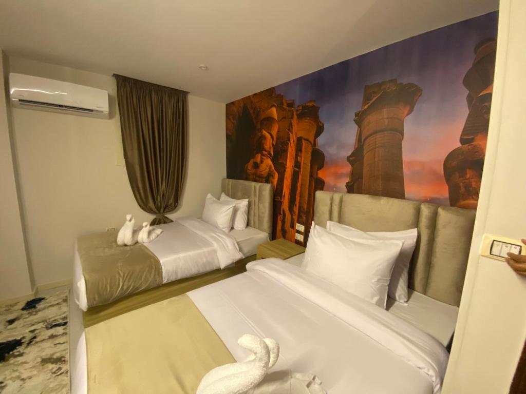 Rehana Pyramids Hotel