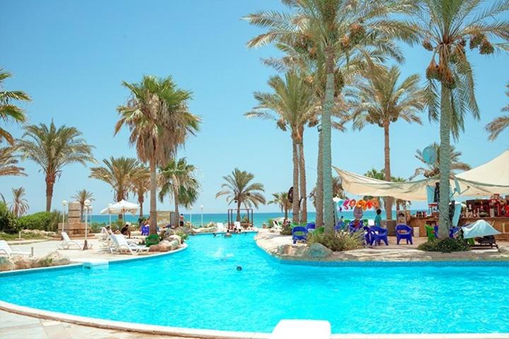 شالية بقرية Lasrina Mini Egypt العين السخنة Al Ain Sokhna عائلات
